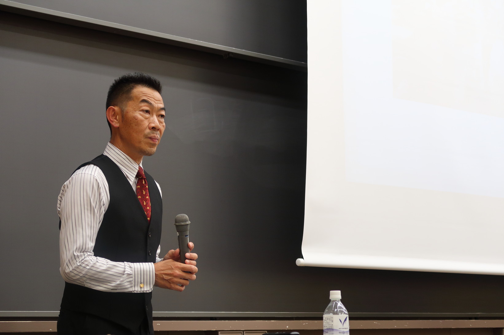 斜陽産業における、生き残り施策及び成長戦略としての共創＋グローバル展開 例会写真 6